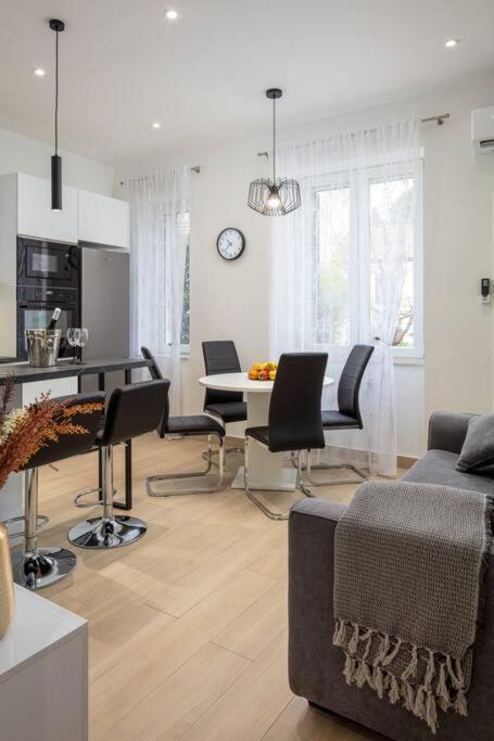 Apartman Drago 4* - 2 Minutes From The Town Centre 斯普利特 外观 照片